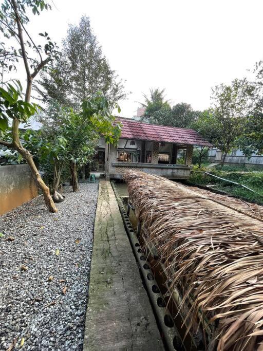 Rumah liburan Grandma House In The Village With Back Garden